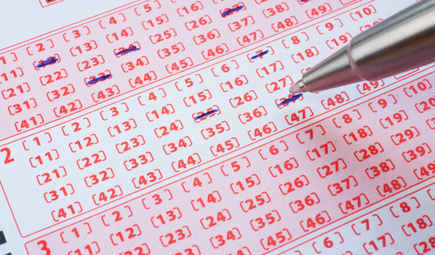 Growth value and skewness are stocks a lottery like bet
