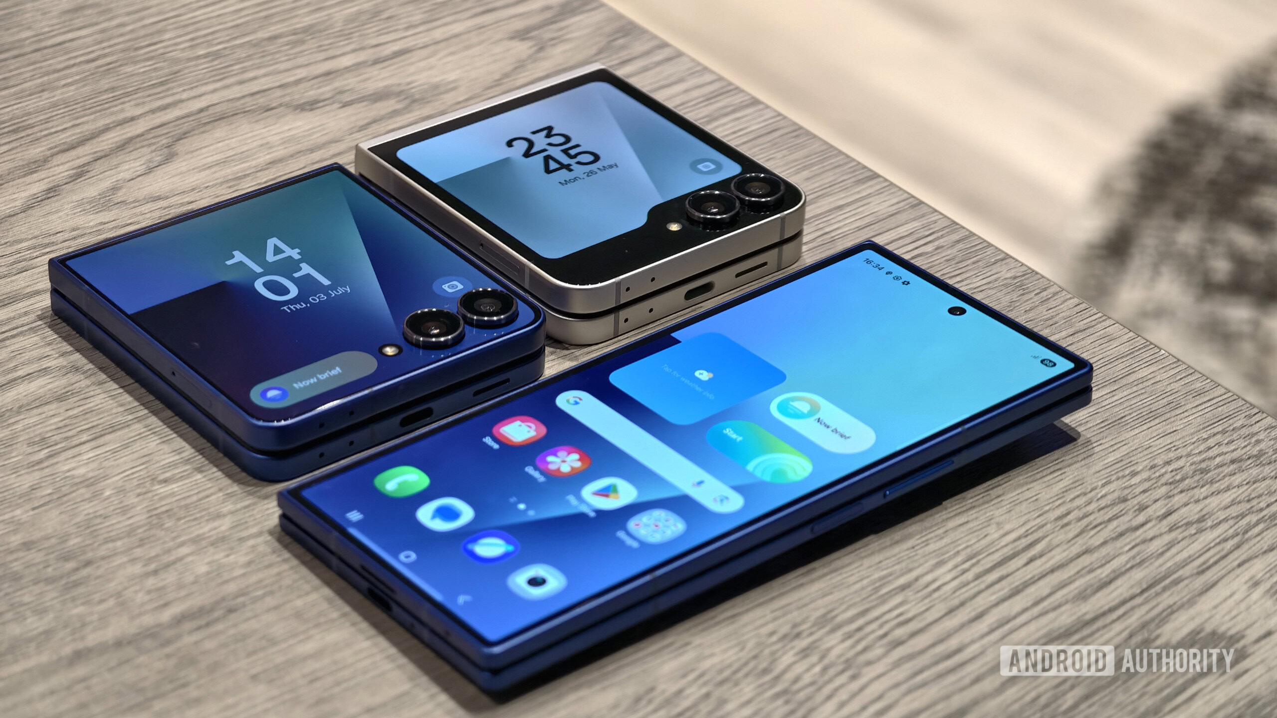 Samsung Galaxy Z Flip 7 vs Flip 7 FE vs Fold 7 1