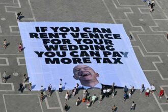 jeff bezos wedding protest