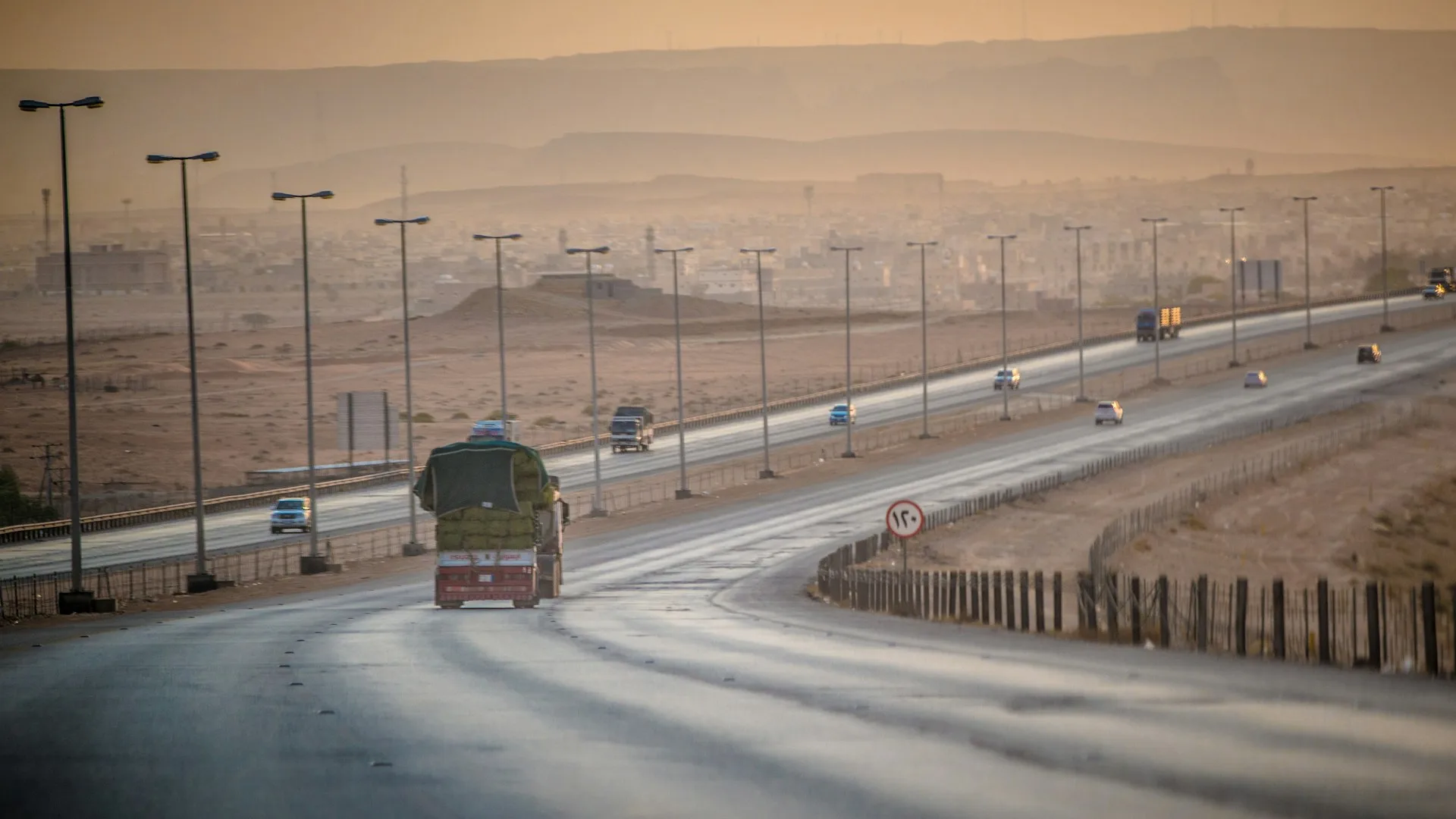 dusty Saudi Arabian highway.webp