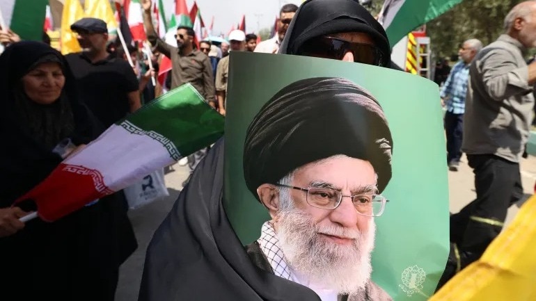 69656265ed869 pro khamenei protests 120640526