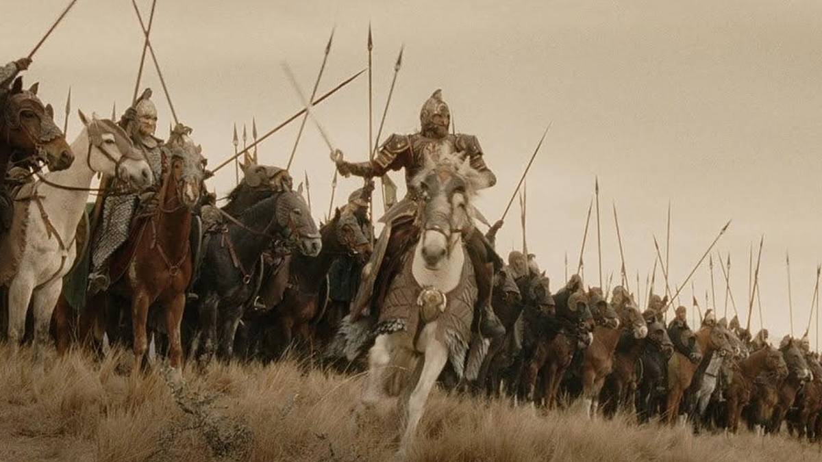 theoden bernard hill leading the rohirrim in the battle of the pelennor fields from return of the ki