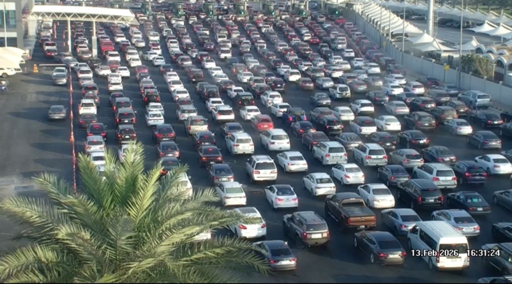 زحام ”ما قبل رمضان“  يرفع زمن العبور لـ35 دقيقة على جسر الملك فهد