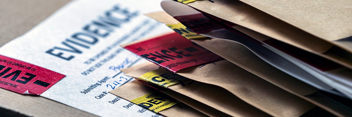 police crime evidence Felipe Caparros adobe