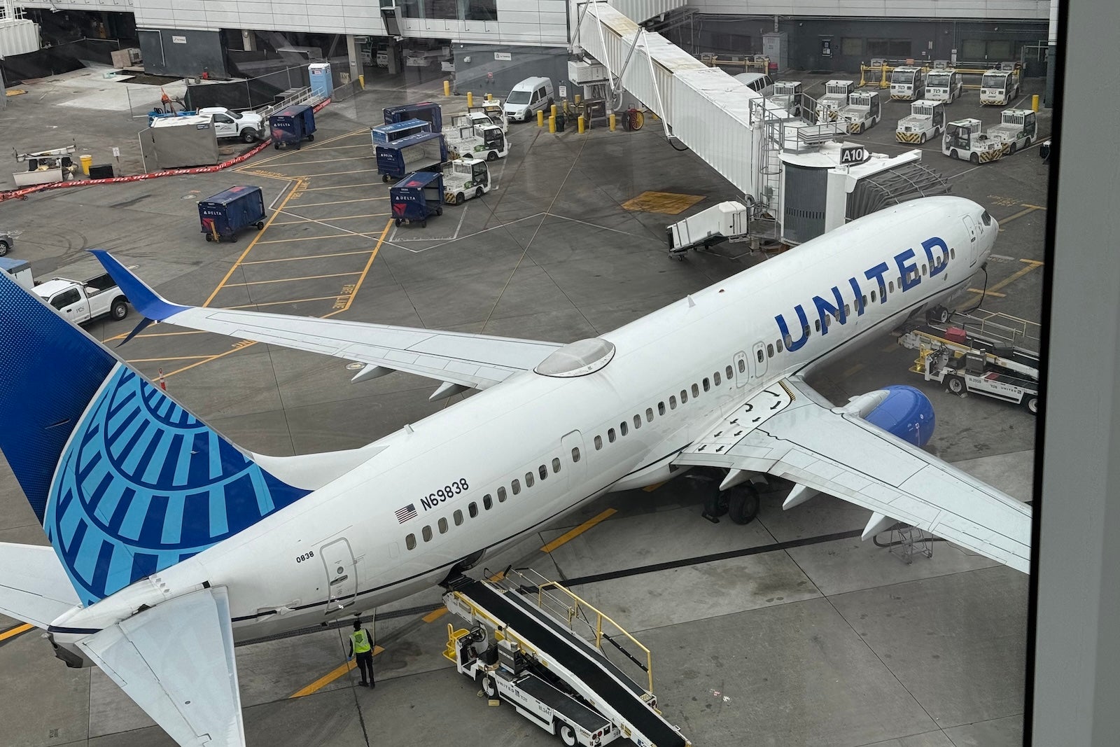 united 739 sea