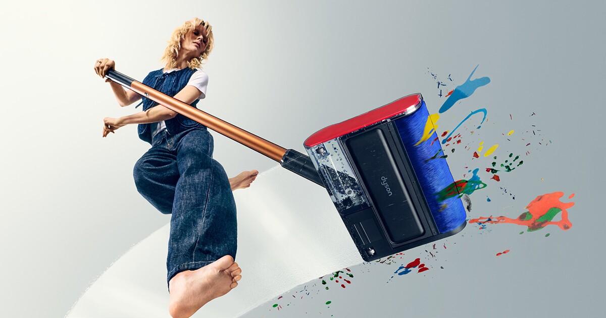 Compact wet cleaner for small homes