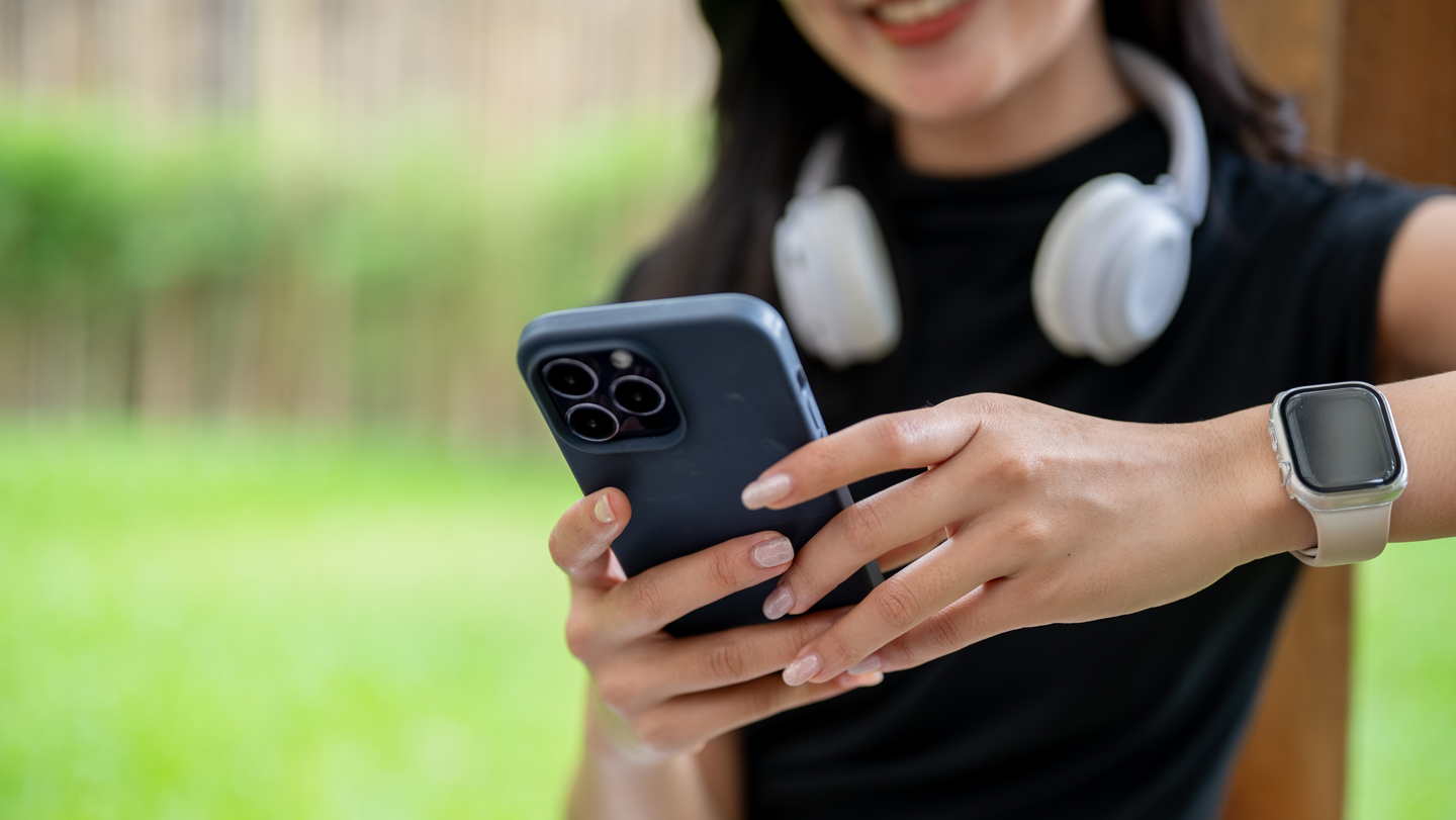 032026 SW fingernails main