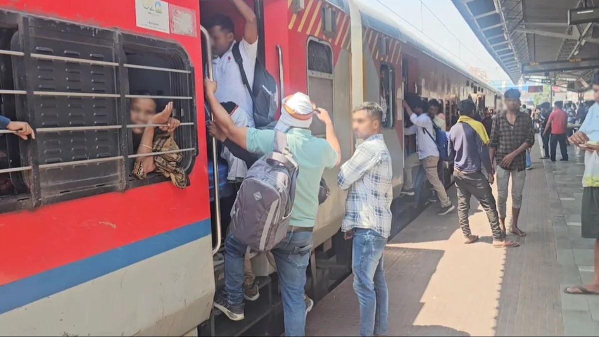 69b28177c48d0 jharkhand boy reunites with family after 13 years in kerala wrong train story 12034611