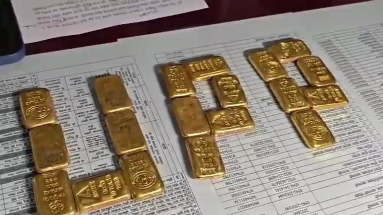 69b41e0167c77 varanasi gold smuggling case 132355389