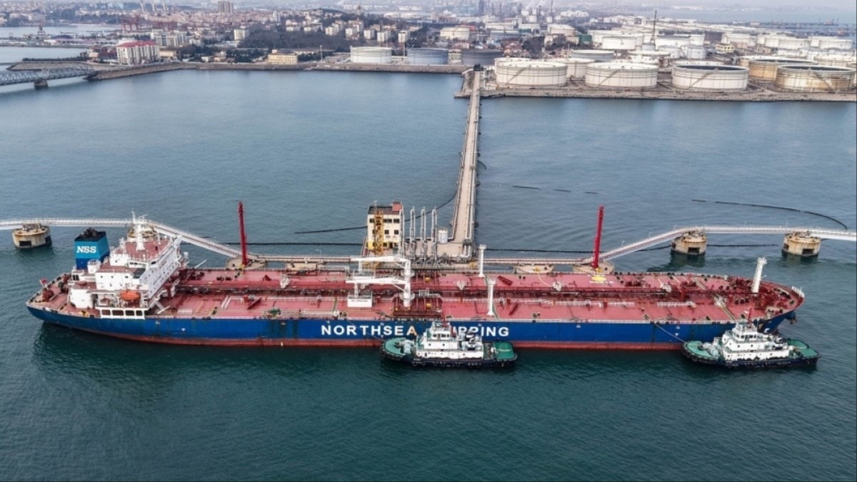 69c568737459f iran war oil tanker 261005315