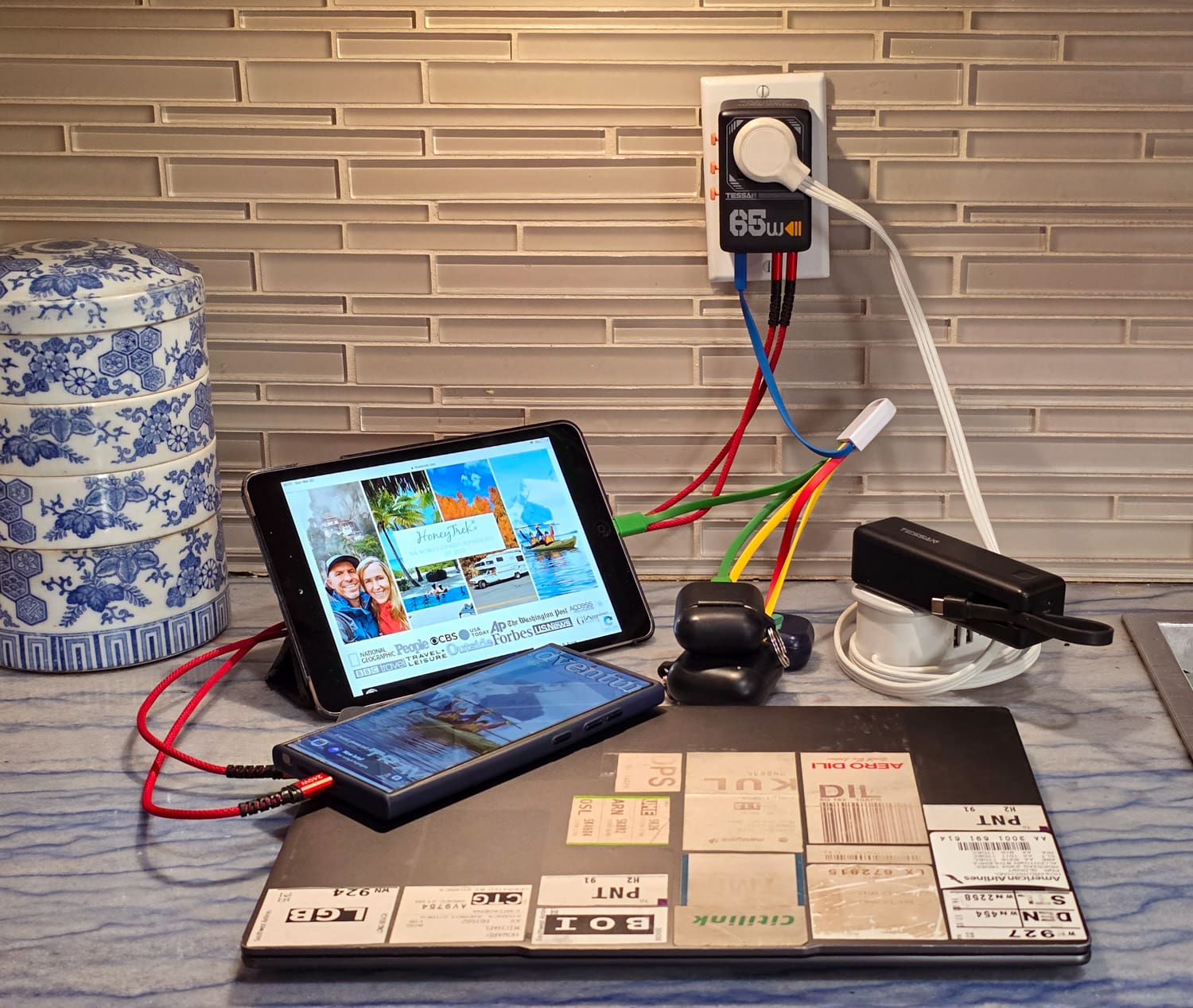 COPYRIGHT HoneyTrek 20260322 102106 4 1