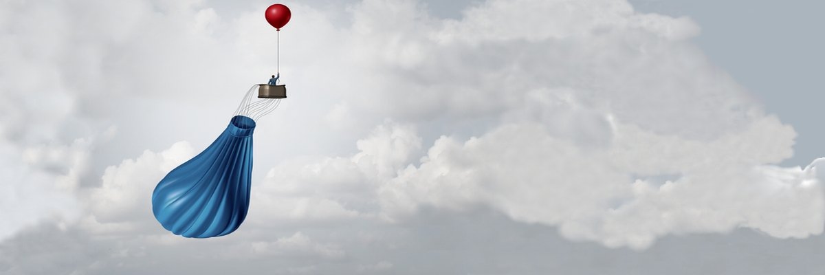 Cloud ballon AdobeStock 92848671