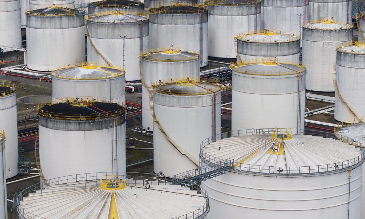 War in Iran triggers an unprecedented disruption in global oil