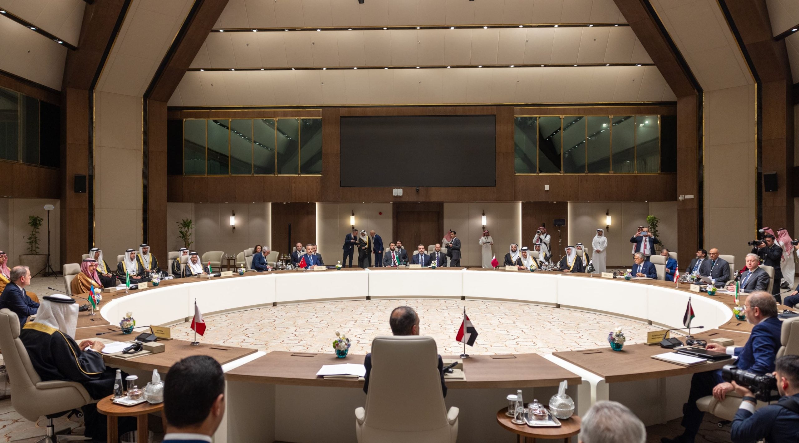 HDwvvcIWcAA gP5 scaled