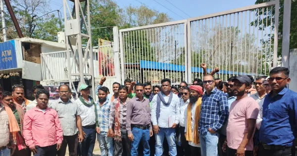 2100 करोड़ के कथित कोयला घोटाले की सीबीआई जांच की मांग, राष्ट्रपति के नाम सौंपा ज्ञापन