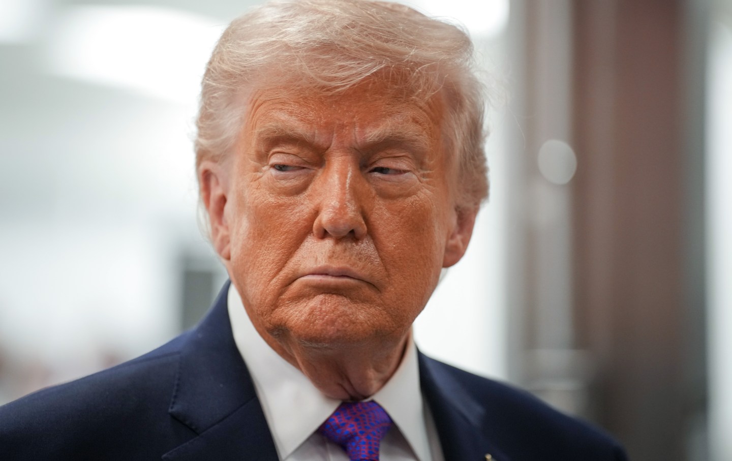 donald trump glare left