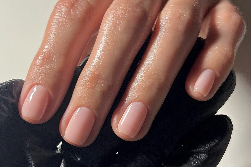 nude nails