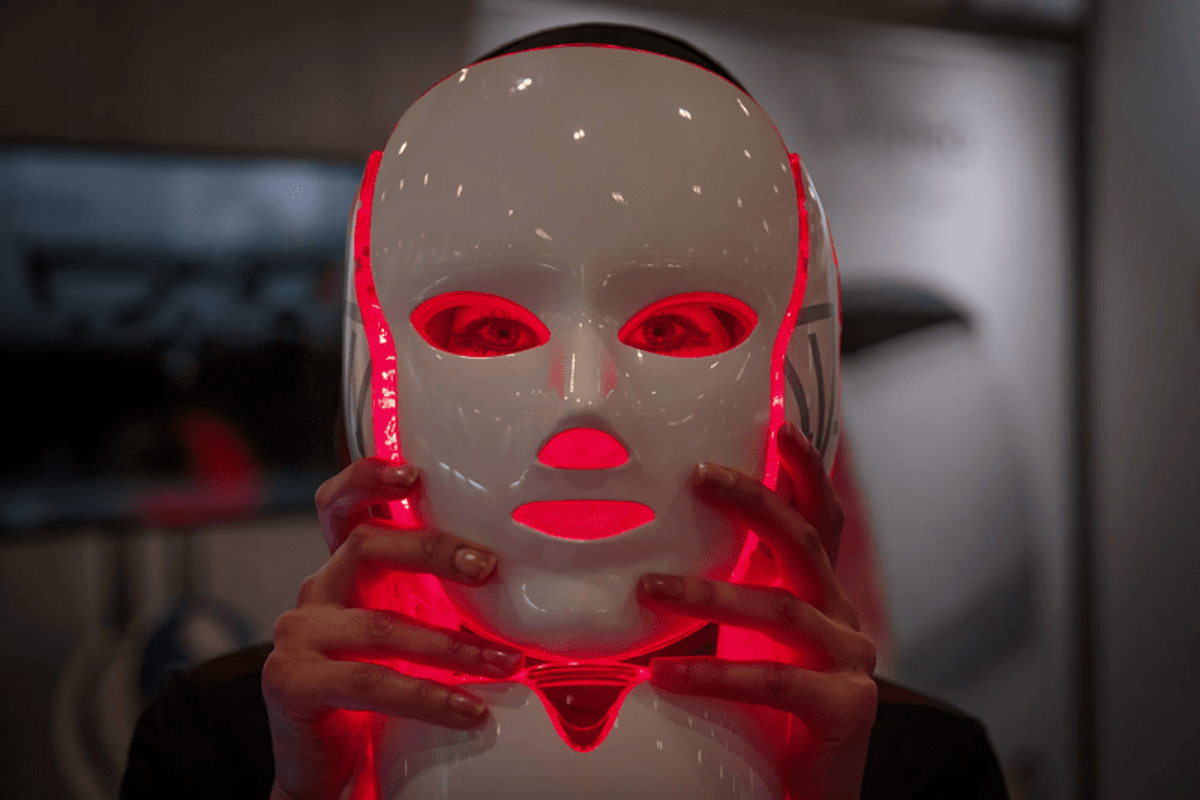 webimage RedLightMask032526