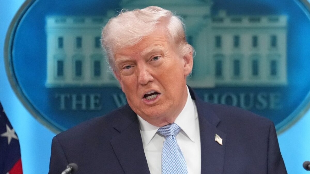 69d82fedbe74e donald trump 090152461