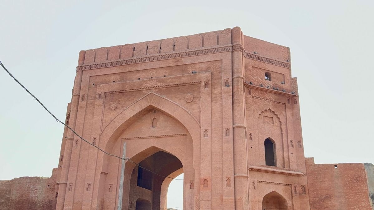 69ec21c7756f4 sambhal 400 year old saundhan fort restored pre wedding shoot tourist destination 2506