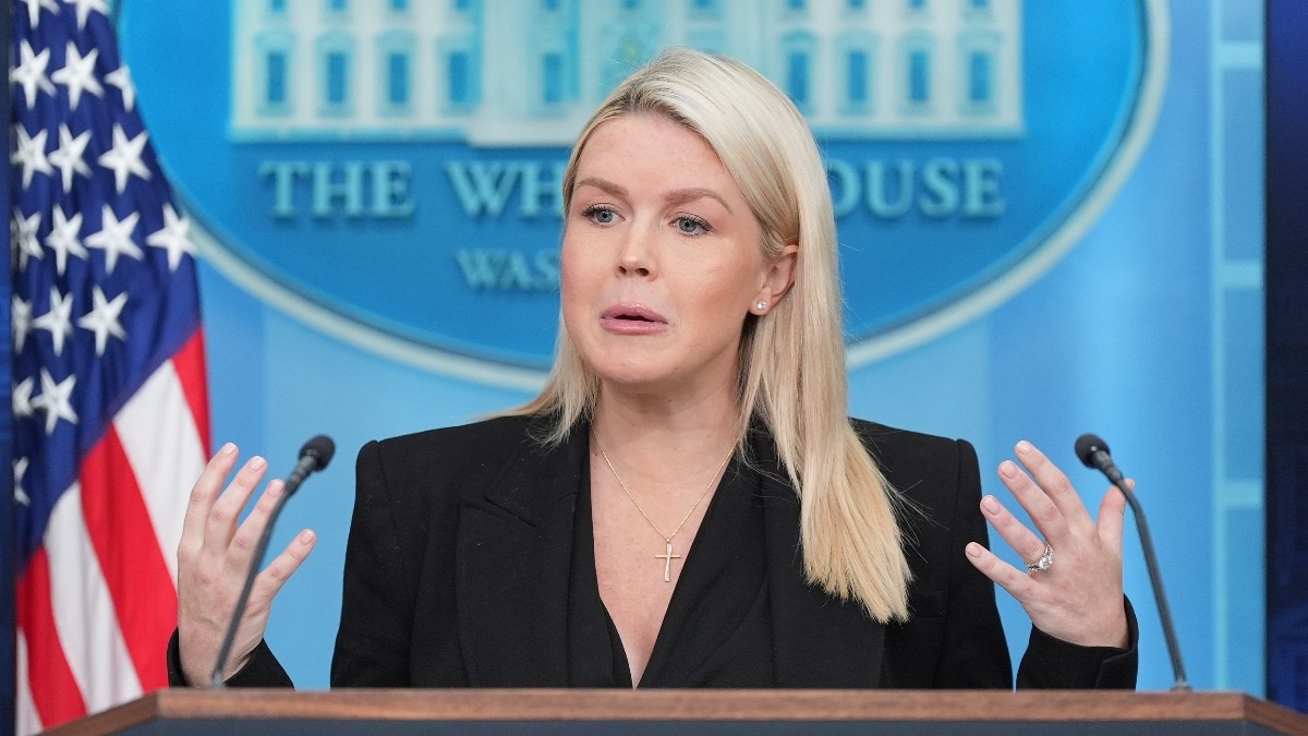 69efbd47c70c9 karoline leavitt 27471450