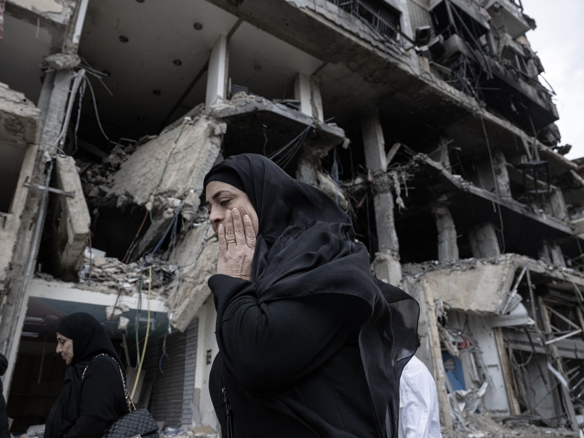 AA 20260420 41161393 41161369 DISPLACED LEBANESE BEGIN RETURNING HOME AFTER CEASEFIRE 1776900162