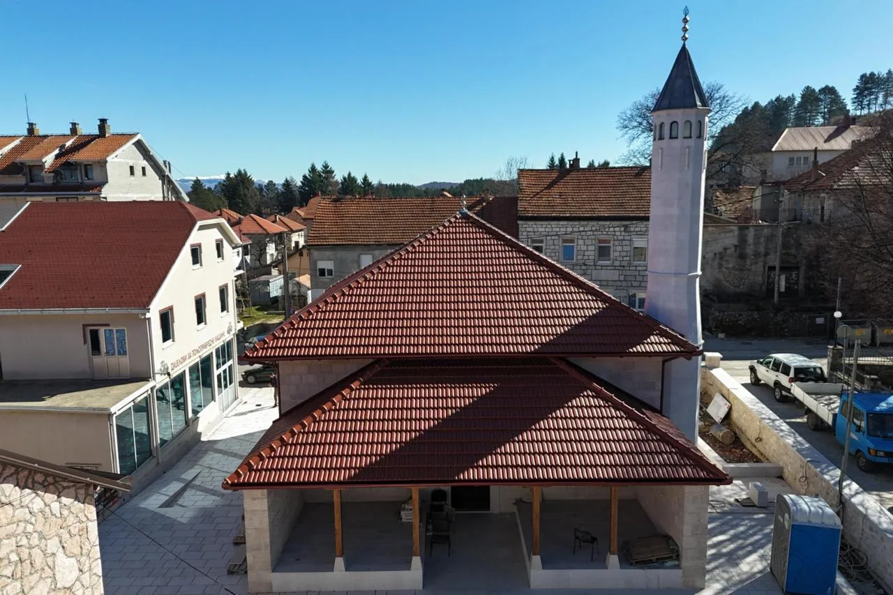 Dugalica Mosque in Nevesinje.webp