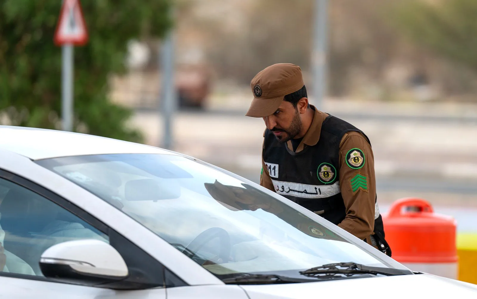 Hajj 2026 Performing Hajj Without Permit May Lead to 100000 SAR Fine.webp