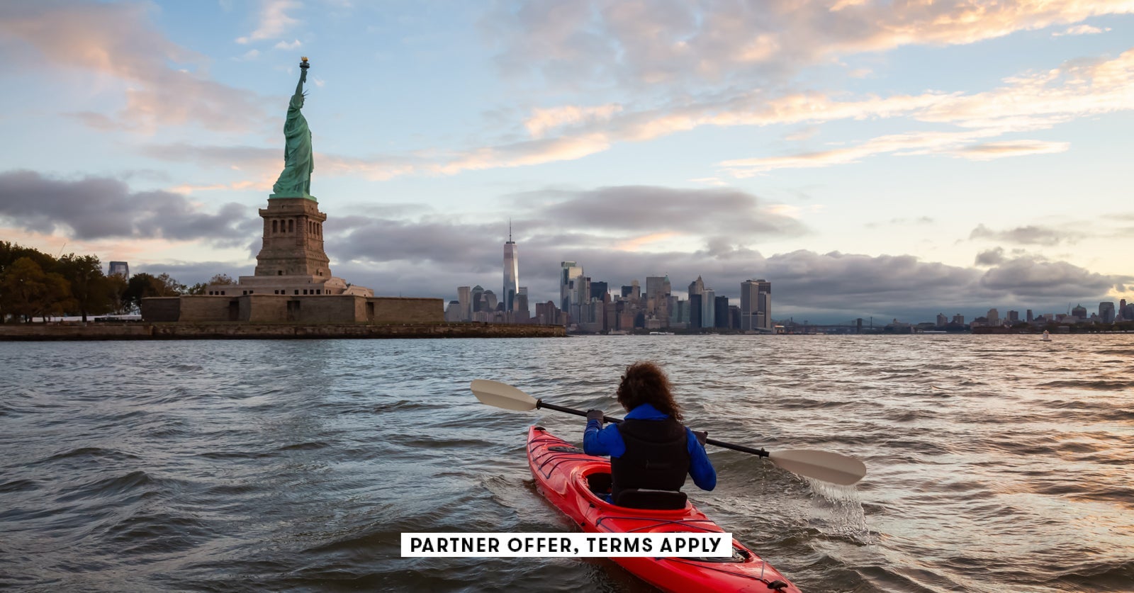 SOCIAL IMAGE PARTNER OFFER TERMS APPLY Kayaking near Statue of Liberty edb3 16 10