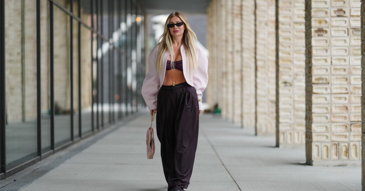 bra sweater outfit e1775073920559