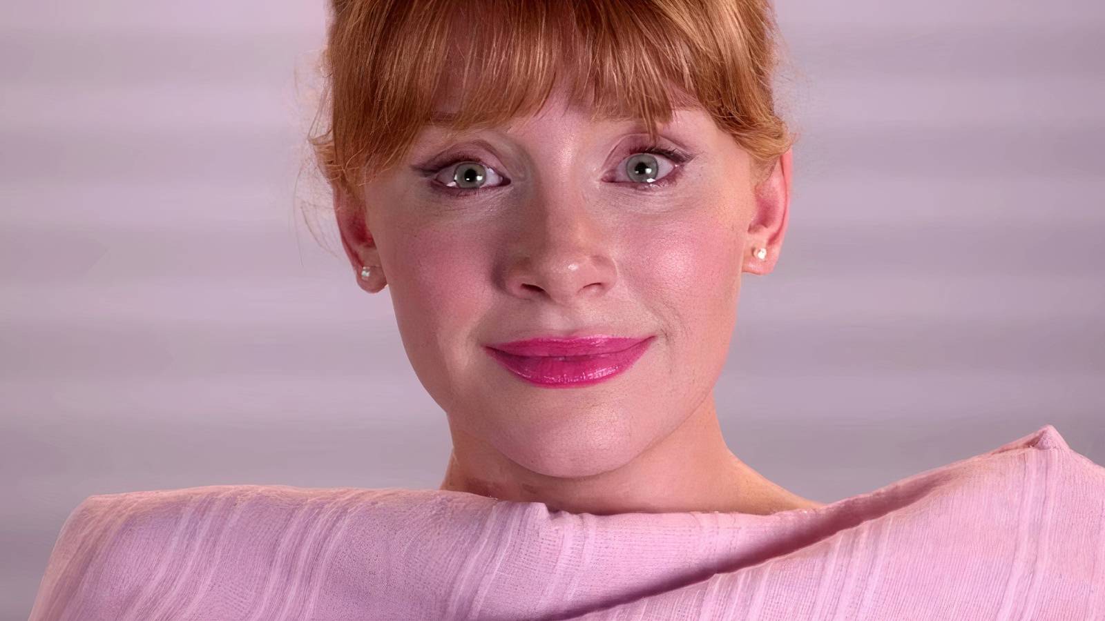 bryce dallas howard as lacie in black mirror nosedive