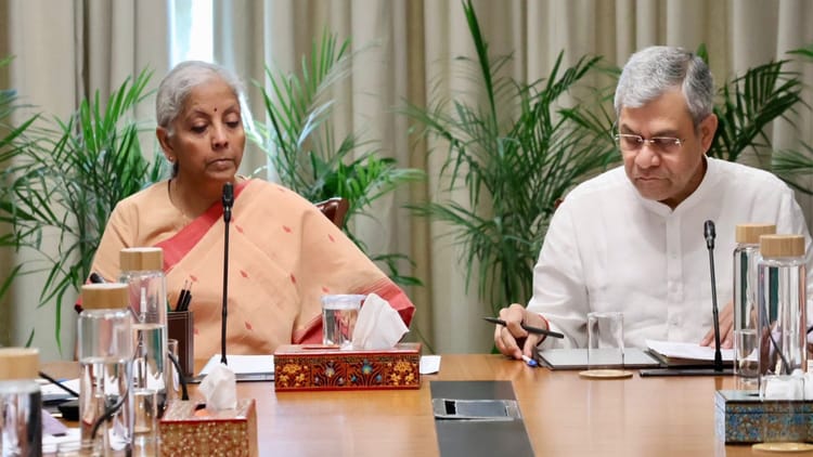 Customer Data Safety:बैंकों के साथ वित्त मंत्री की अहम बैठक, एआई से जुड़े खतरों पर सतर्क रहने का दिया निर्देश – Sitharaman Meeting With Banks On Emerging Ai Threats Security Customer Data Safeguard Measures