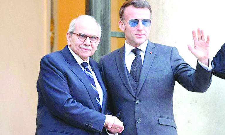 ماكرون ونواف سلام