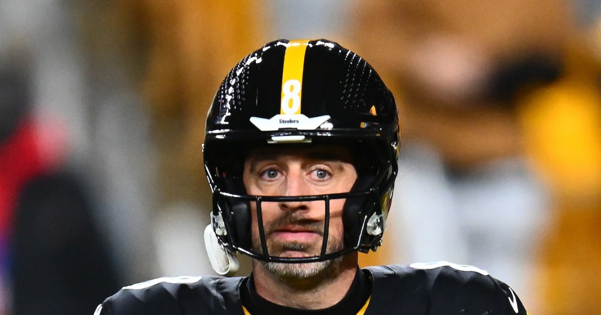 GettyImages 2255998111 Aaron Rodgers Wears Ring