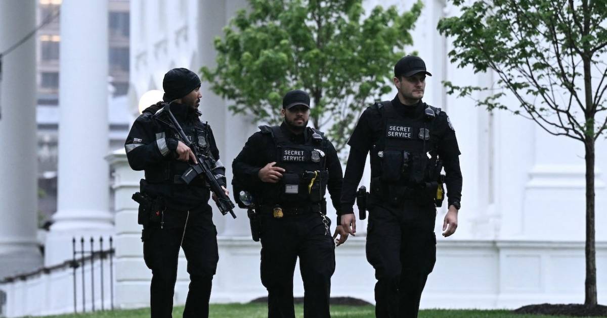 GettyImages 2277368293 sounds of gunfire near white house e1779598317528