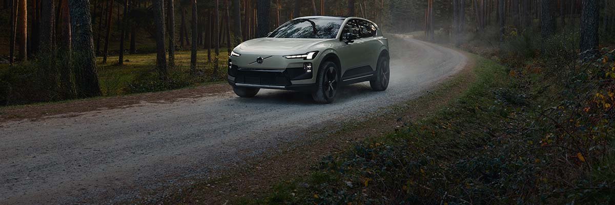 Volvo EX60CC nature PR hero