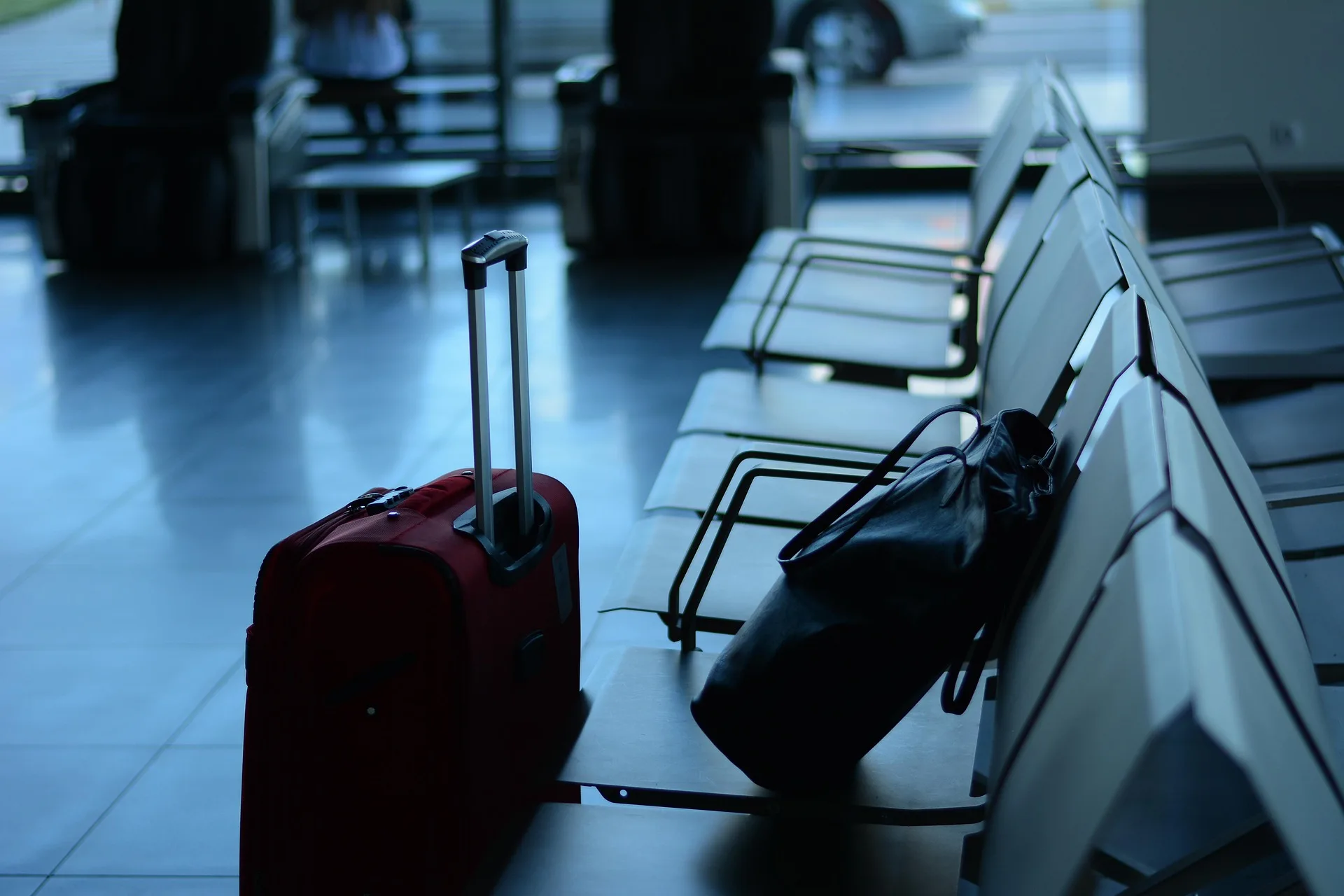 airport travel traveler business.webp