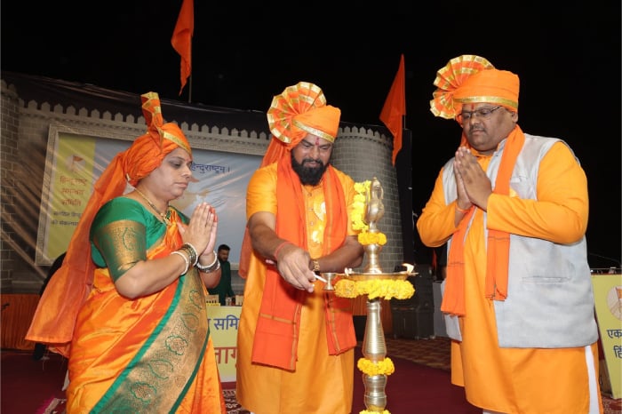 akola sabha deepprajwalan
