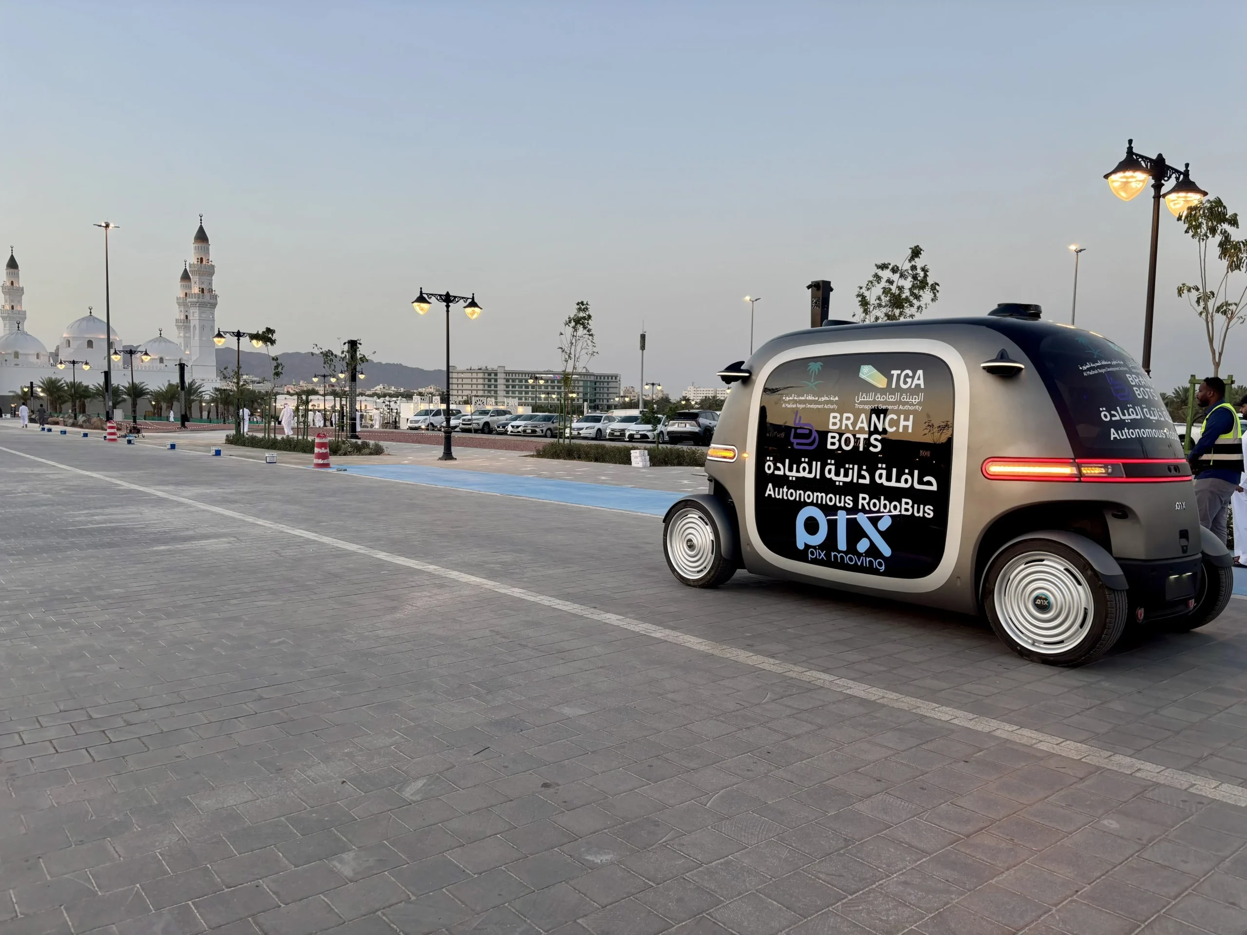 robobus quba mosque 2.webp scaled